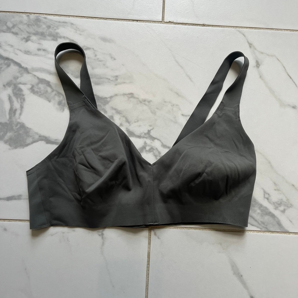 Lululemon like nothing bra size 32C - Picture 1 of 4